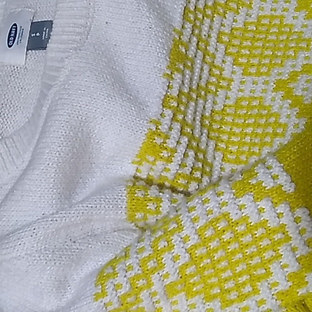 Old Navy Comfy Sweater-- (Womans size small) - Picture 8 of 9
